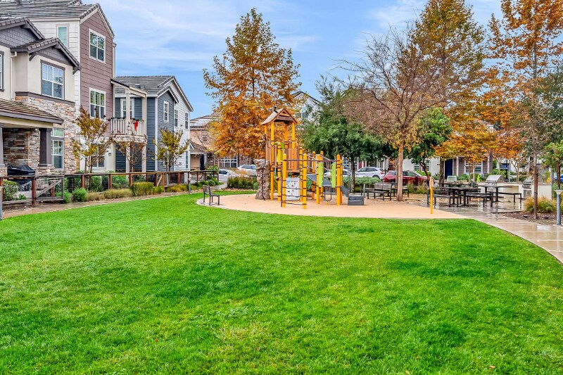 Building Photo - 33 Irby Ranch Dr