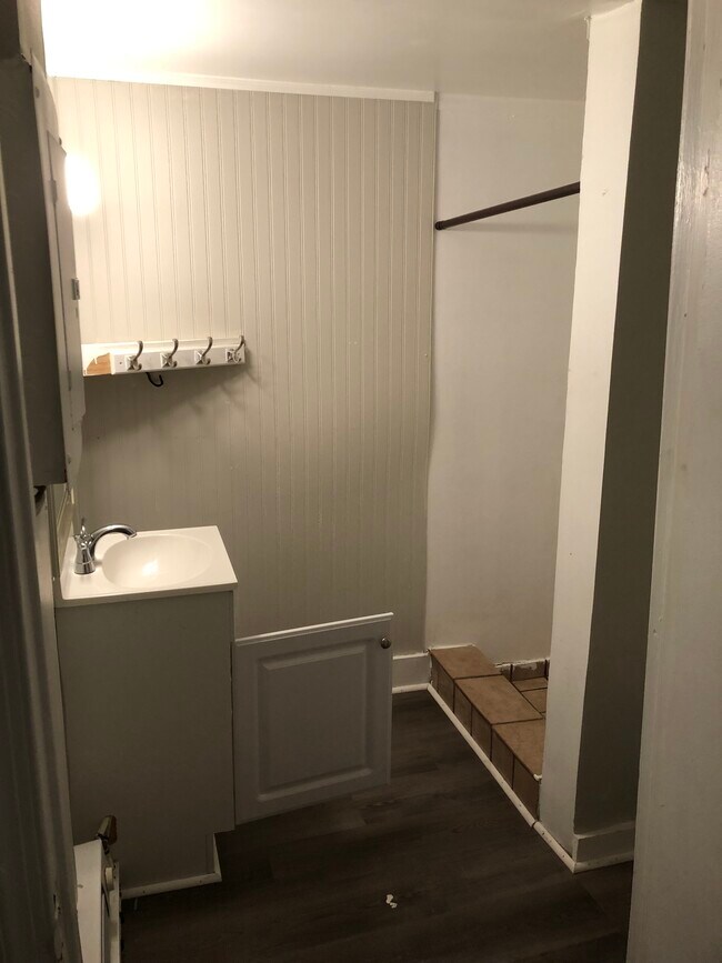 Bath - 57 Tumbleweed Ln