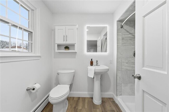 Building Photo - 38 Juniper Ln