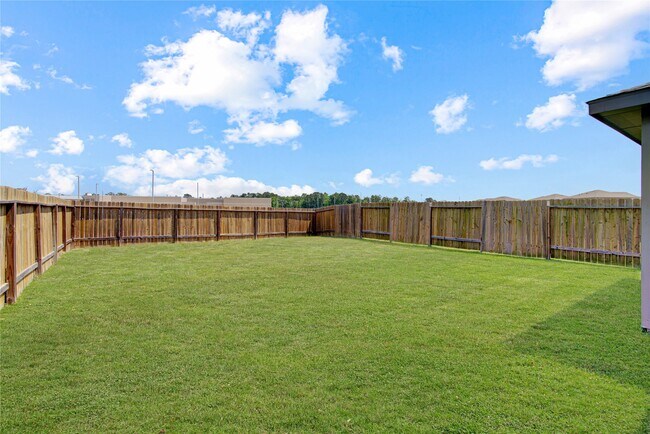 Building Photo - 14425 Conifer Dr