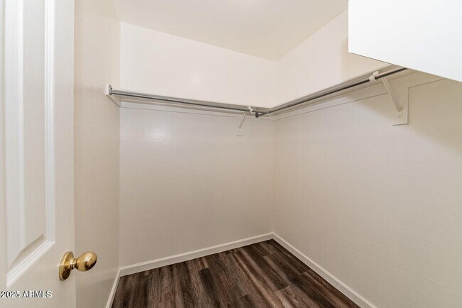 Building Photo - 1506 S 122nd Ln