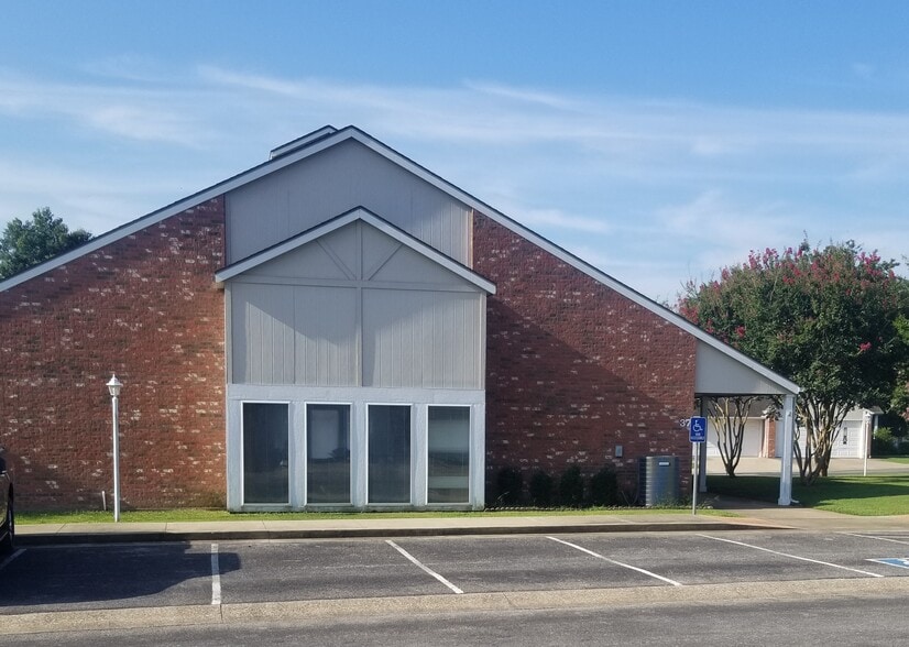 Primary Photo - The Gardens of Gladewater