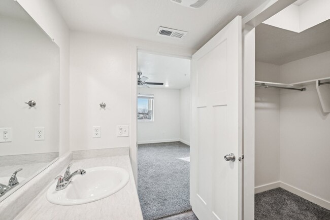 Building Photo - 1234 E 1500 S