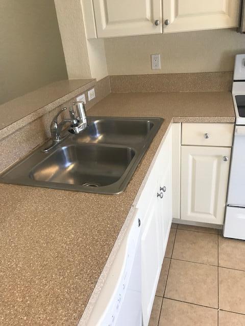 Building Photo - 3511 Sonoma Dr