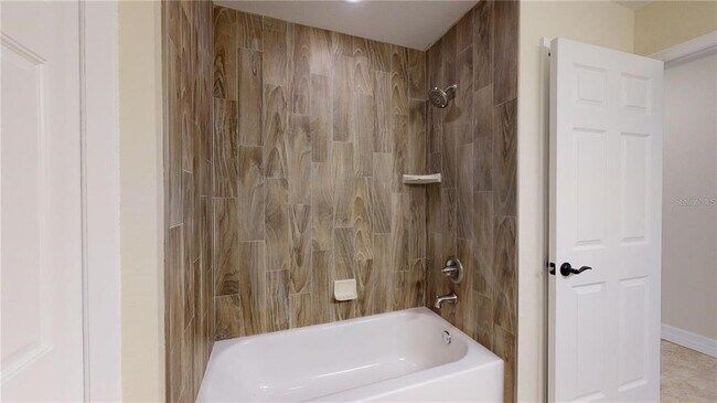 Building Photo - 4851 Kennett St