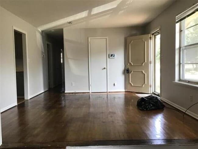 Building Photo - Pure Haven