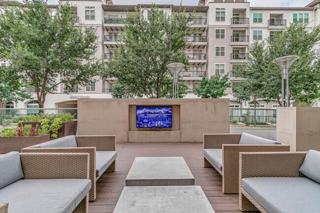 Building Photo - 101 Bowen St