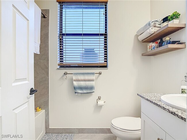 Building Photo - 5529 Soria Ave