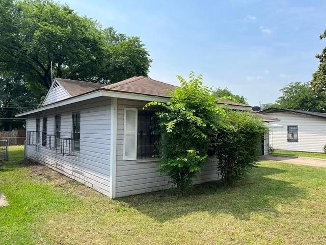 Building Photo - 2836 Modree Ave