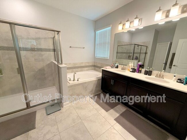 Building Photo - 12010 Grammar Ln