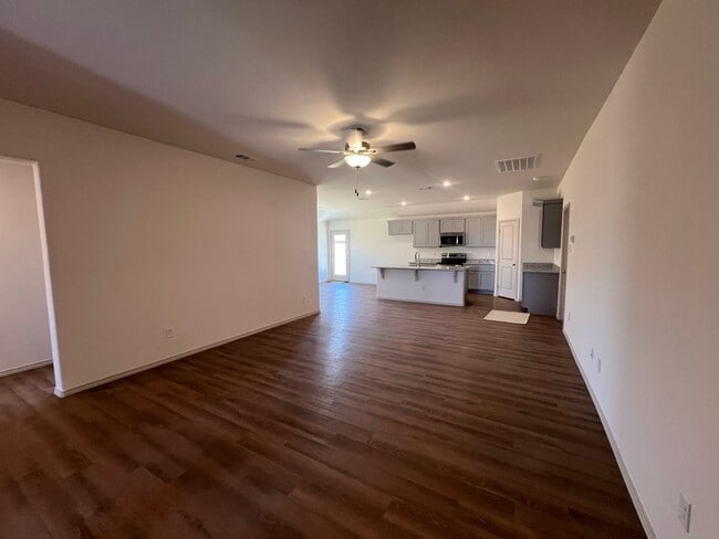Building Photo - Welcome to Vander Ranch!