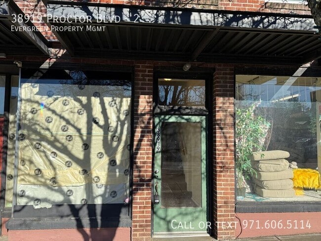 Building Photo - 38919 Proctor Blvd