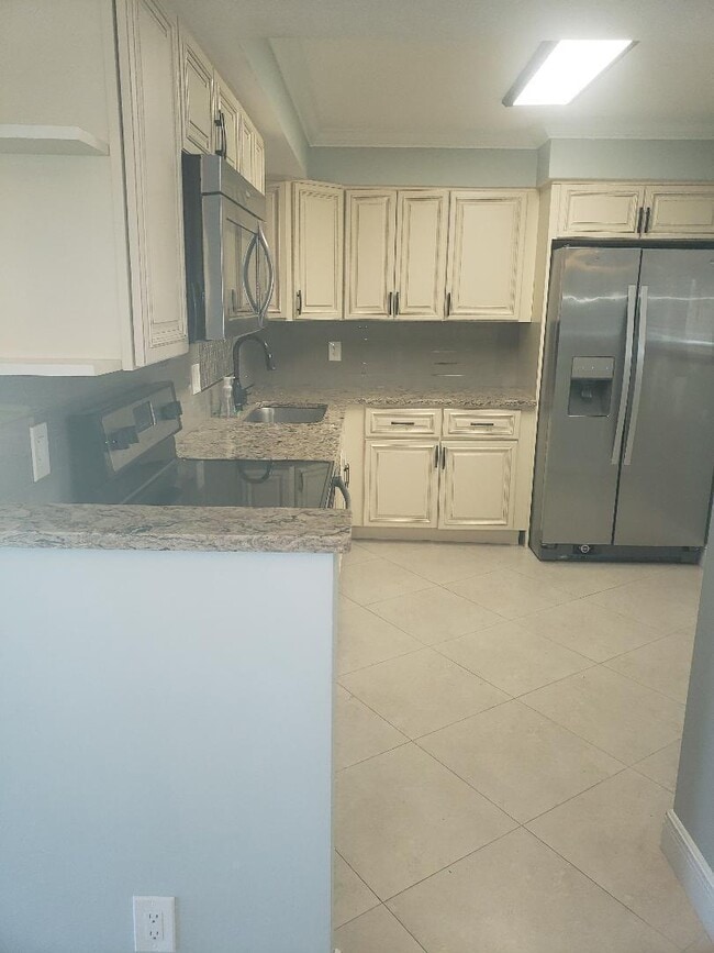 Building Photo - 200 Ocean Trail Way