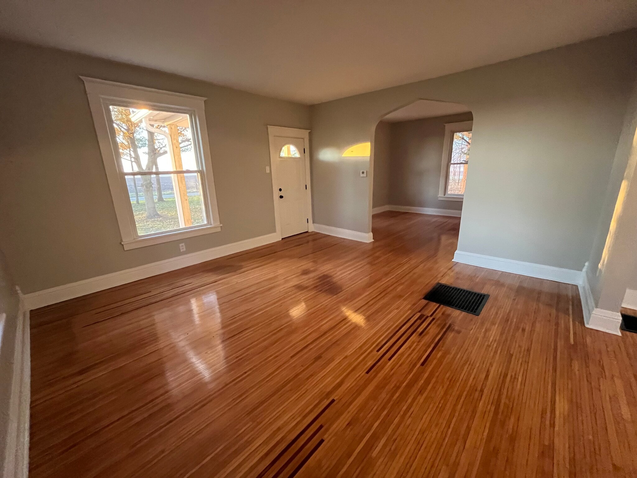 Building Photo - 14044 Strawn Rd