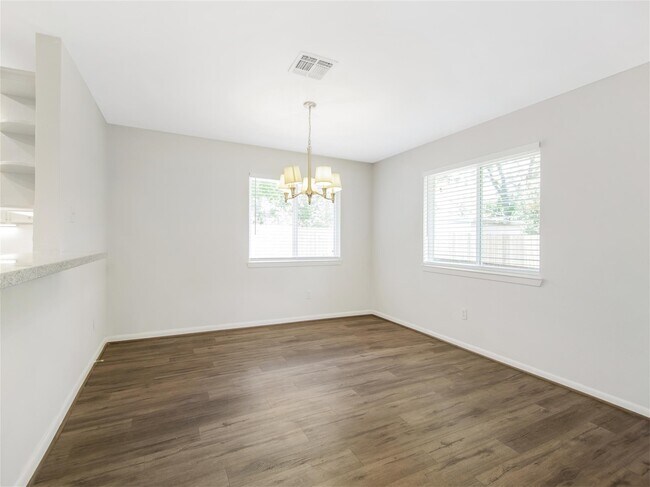 Building Photo - 5830 Ettrick Dr