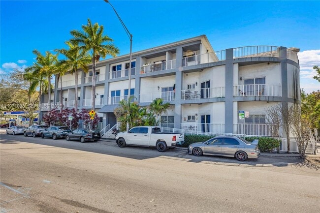 Building Photo - 2734 Bird Ave