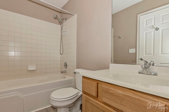 Building Photo - 743 Cherry Creek Dr