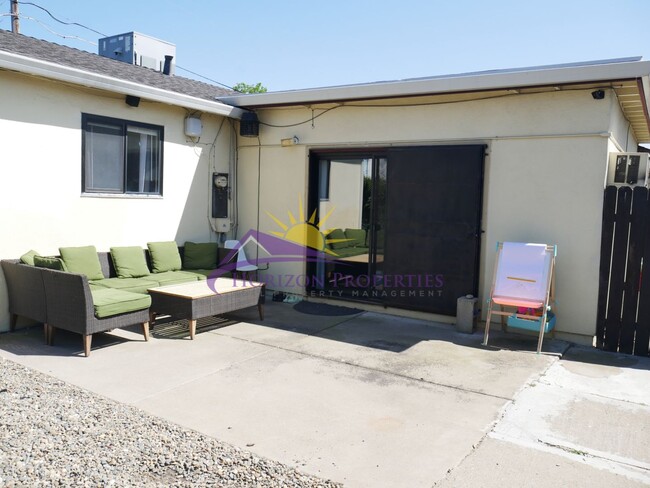 Building Photo - 3 Bed 3 Bath 1,411 Sq. Ft. Rancho Cordova ...
