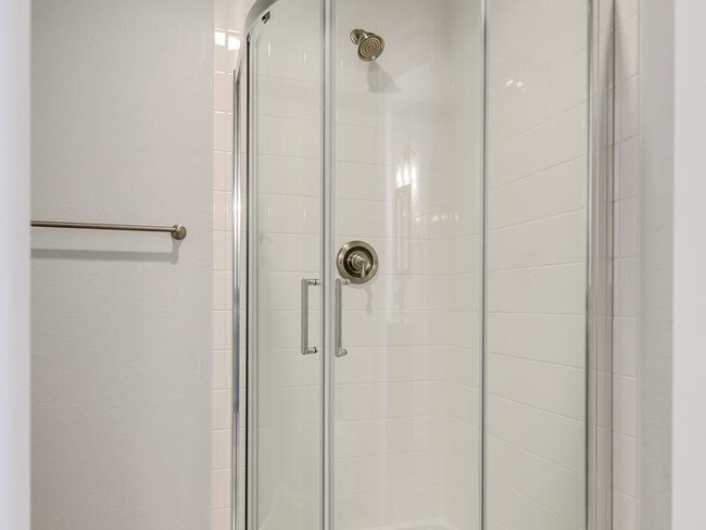 Building Photo - 1140 Poplar Ave