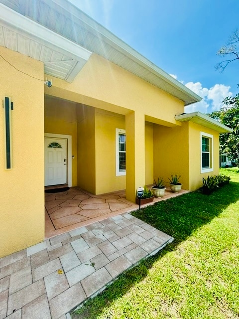 Building Photo - 6804 N Himes Ave