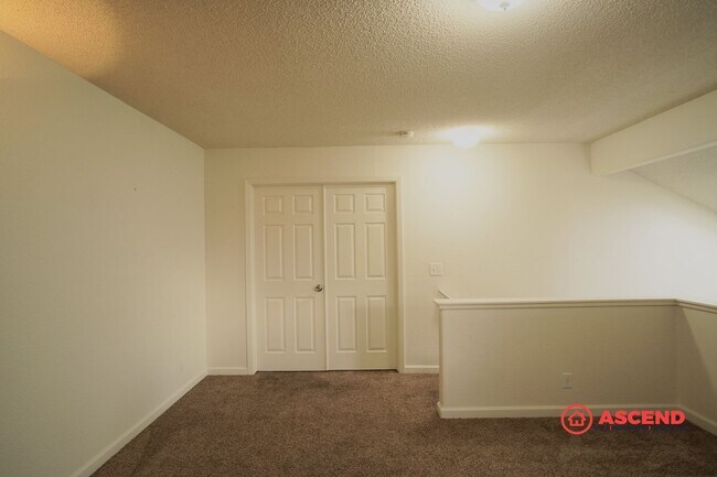 Building Photo - Beautiful 3 bedroom home in Northwest Bakersfield!!