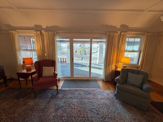 Building Photo - 630 Washington St