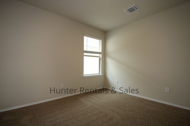 Building Photo - Patriots Ridge