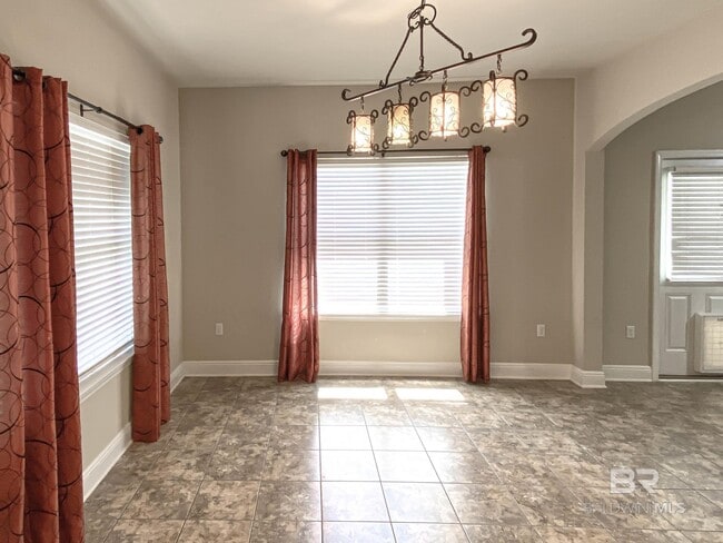 Building Photo - 609 Royal Troon Cir