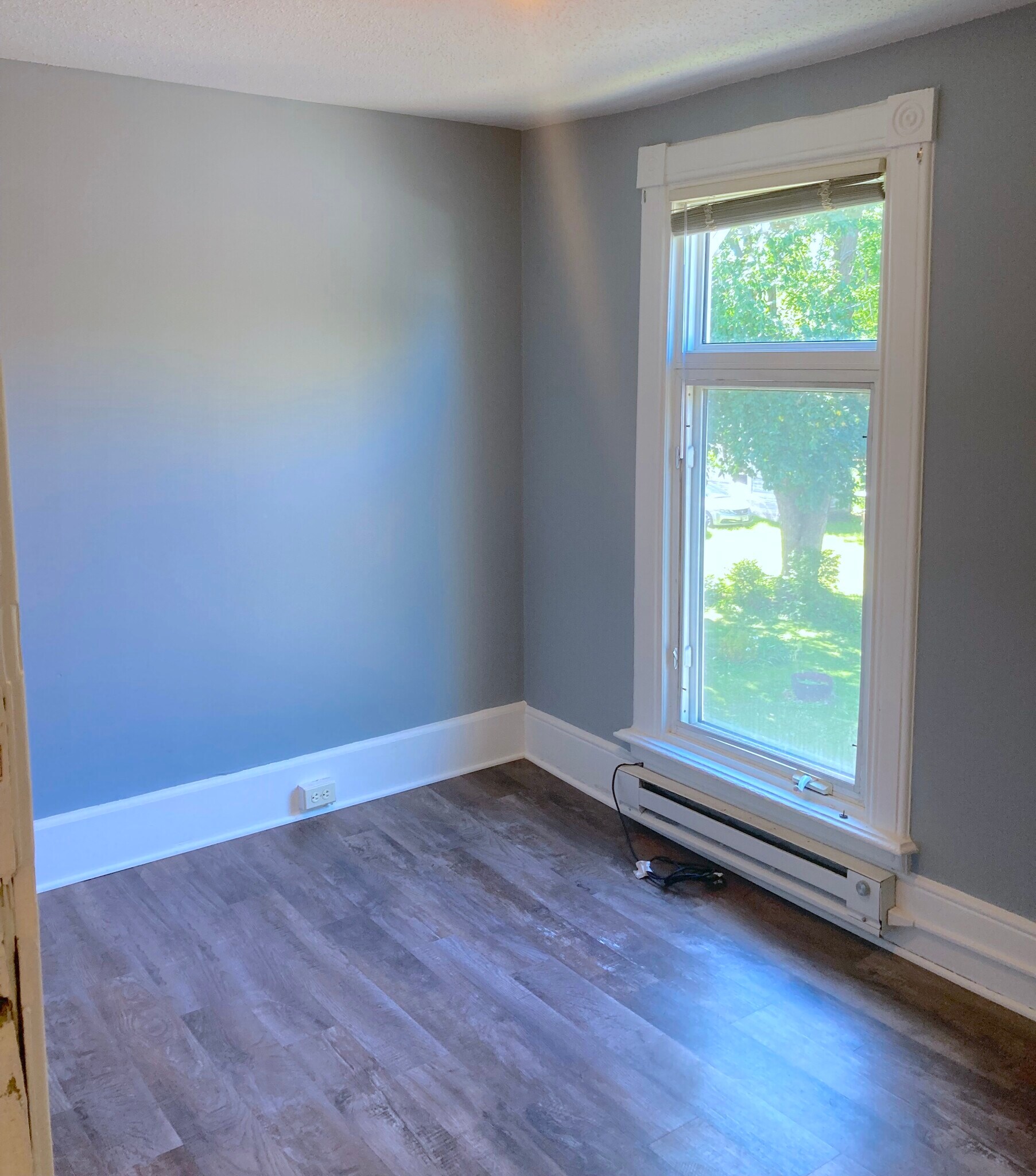 Building Photo - 205 E Sanborn St