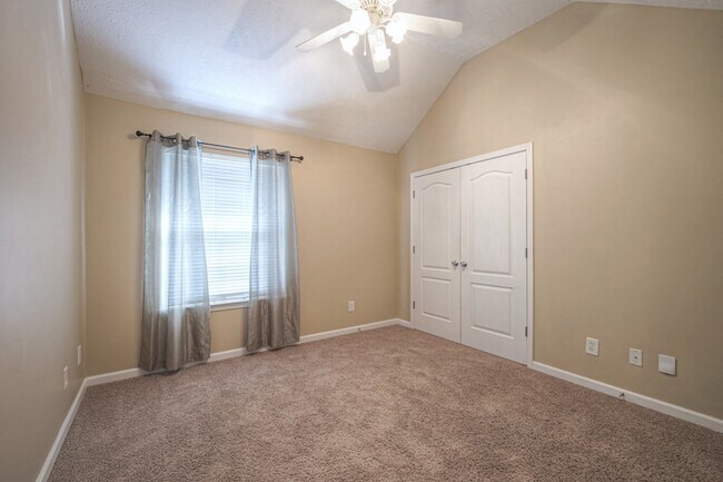 Building Photo - 5156 Cicada Cir