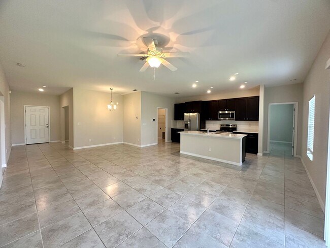 Building Photo - 624 Corrientes Cir