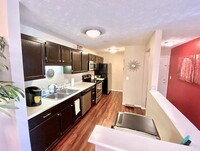 Building Photo - 3 Bedroom Condo in West Chester - Close to...