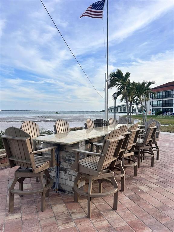 Building Photo - 868 Bayway Blvd