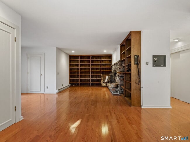 Building Photo - 484 Cognewaugh Rd