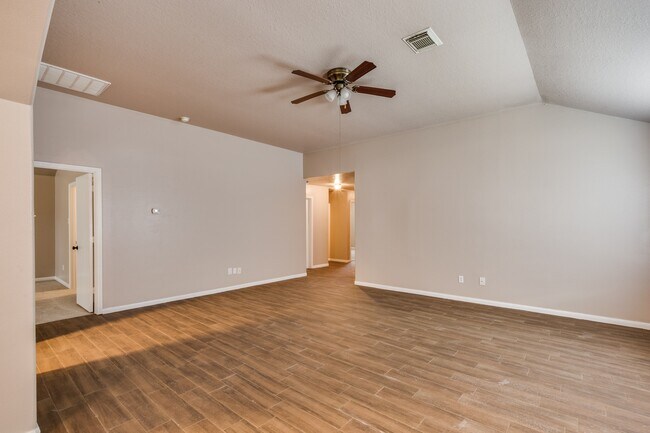 Building Photo - 17006 Marlin Spike Way