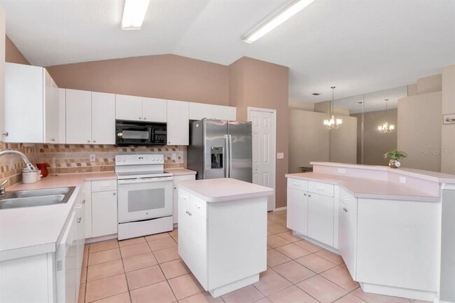 Building Photo - 314 Fountainview Cir
