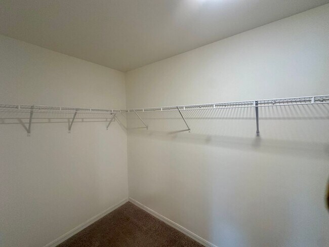 Building Photo - 4 Bedroom -2 Bathrooms NE Cape Coral- City Water (Del Prado & Pine Island)