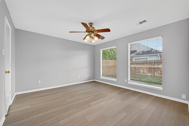 Building Photo - 18402 Willow Moss Dr