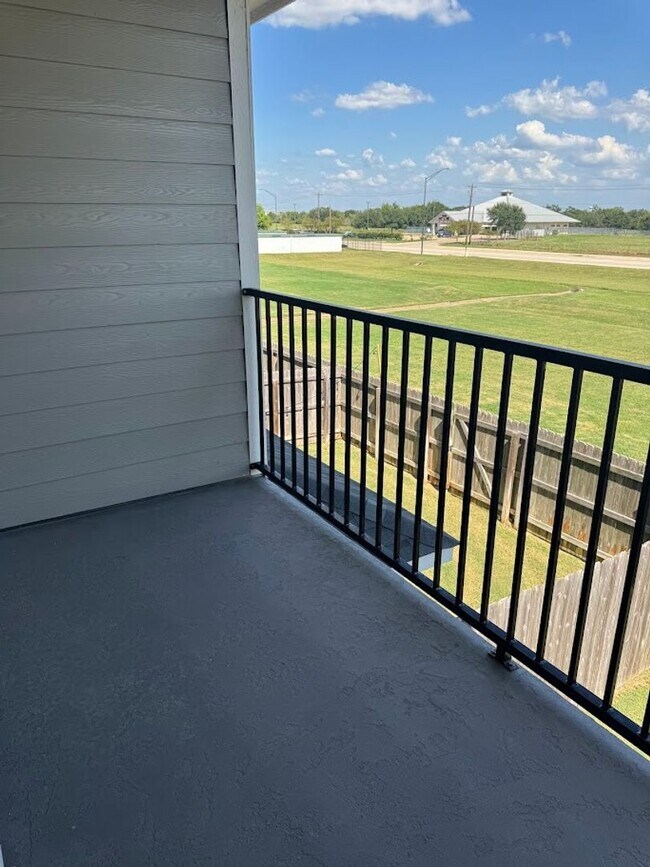 Building Photo - Welcome Home!
