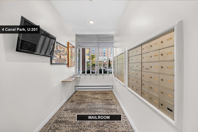 Building Photo - 4 Canal Park