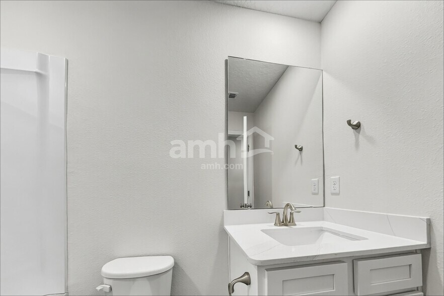 Building Photo - 3016 Crawfords Cove Cir