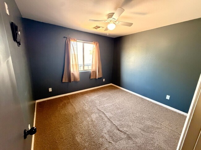 Building Photo - Renovated 5-Bedroom Corner Lot Home with Luxury Upgrades