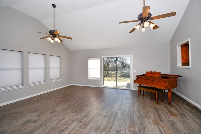 Building Photo - Charming 3-bedroom, 2-bath home in the highly sought-after Bixby School District
