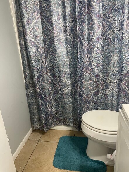 Building Photo - 213 10th St NW