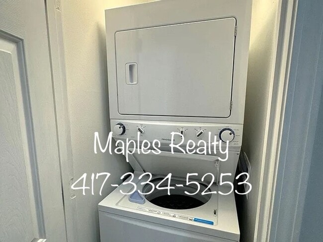 Building Photo - Two bed / Two bath condo in WOODLAND ESTAT...