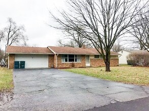 Building Photo - Enclosed Porch