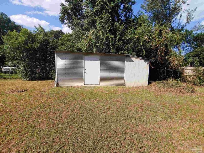 Building Photo - 604 N 70th Ave