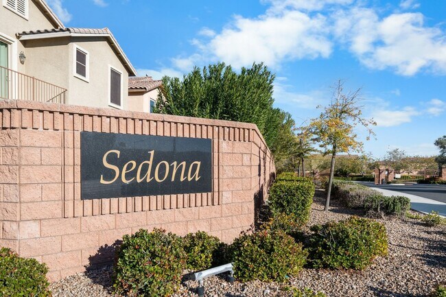 Building Photo - Well-Maintained 4-Bed, 3-Bath Home in Gated Community