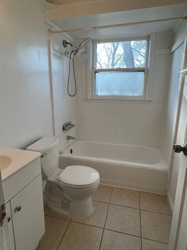 Building Photo - 8452 Paige Ave