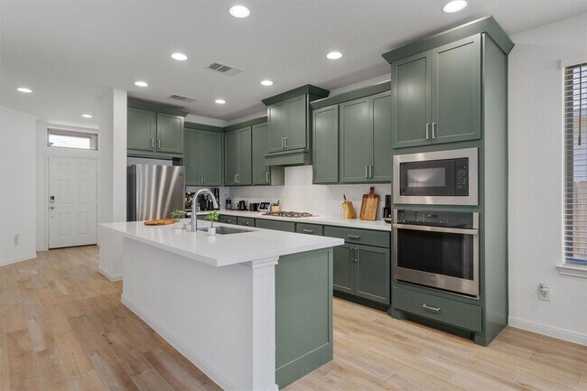 Building Photo - 338 Langhorne Bnd